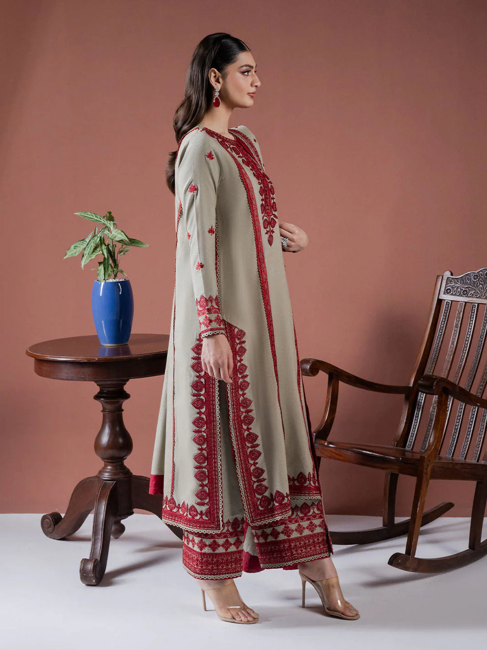 Asim Jofa Winter Dhanak embroidered 3pc suit with embroidered shawl