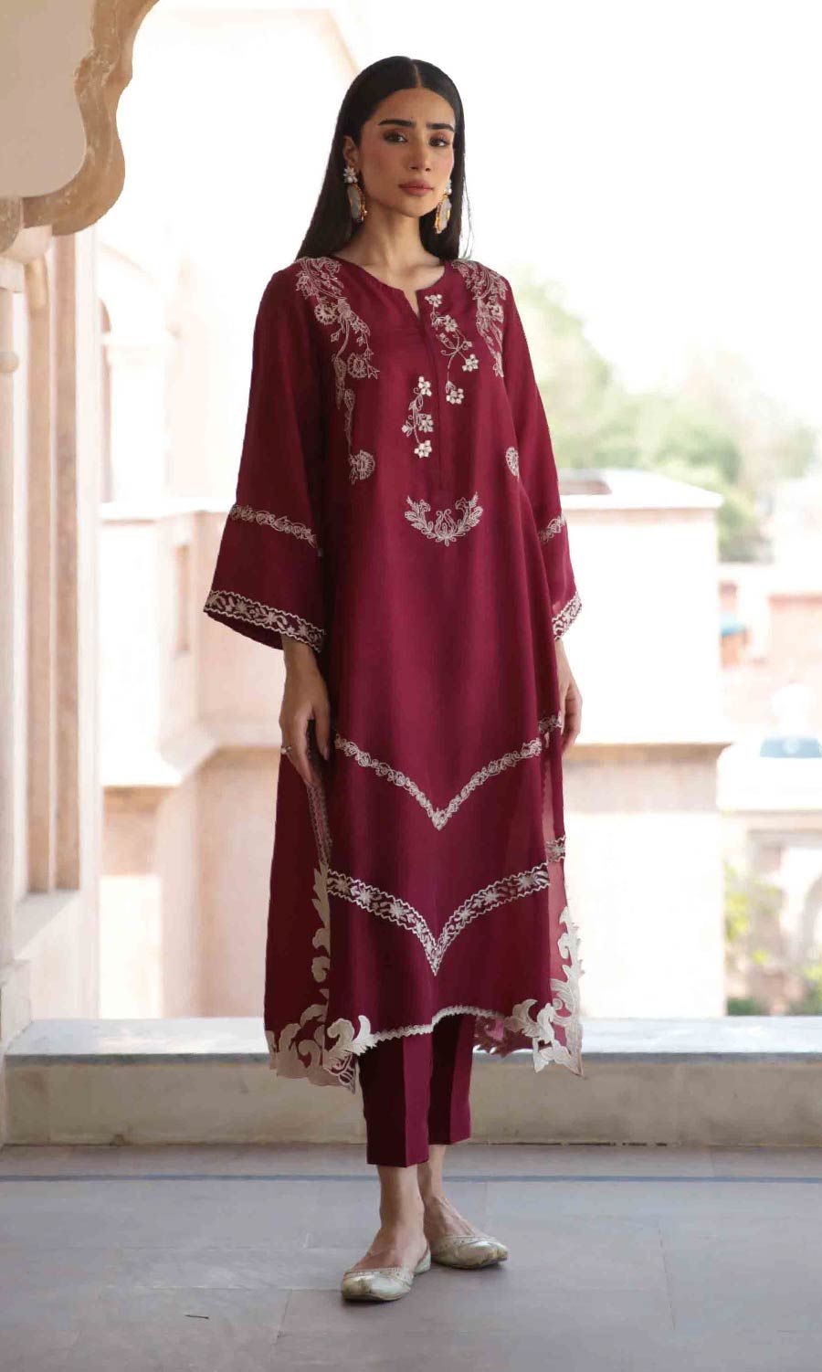 BATIK unstitched Dhanak 2PC suit with embroidered front & sleeves and plain trouser – Winter 2025.