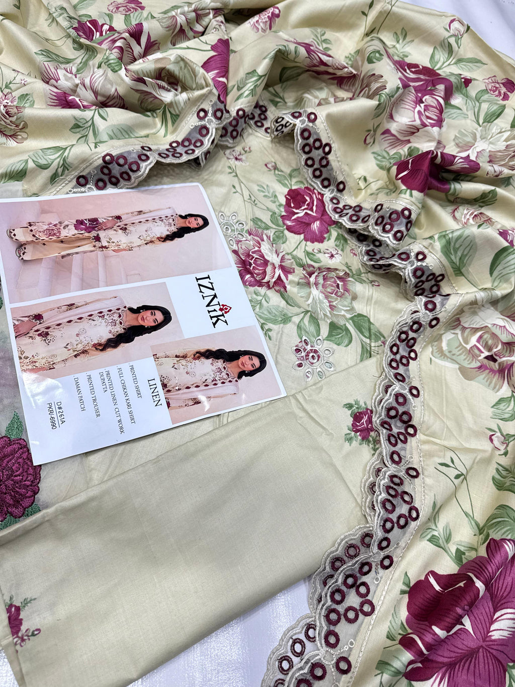 Iznik Winter 2025 embroidered linen 3pc suit with printed dupatta & chikankari front