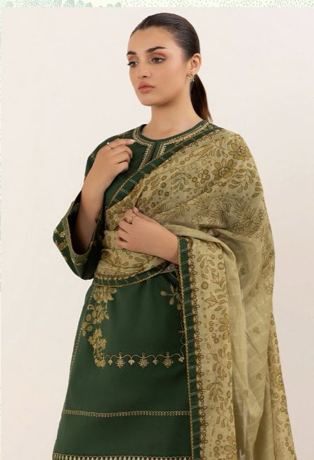 Sapphire Winter 2025 Dhanak embroidered 3pc suit with Pashmina wool shawl