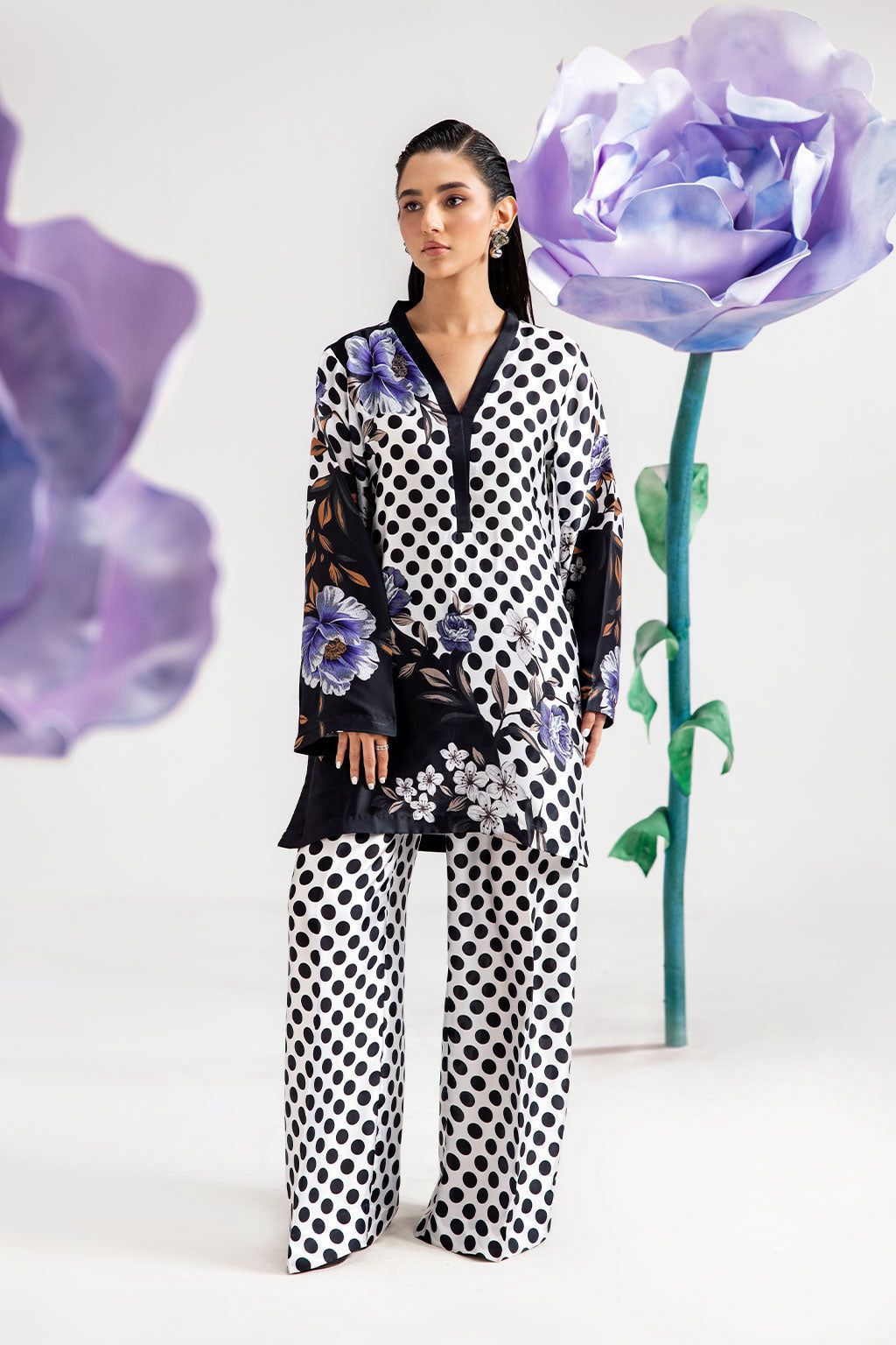 Zainab Chottani Shamooz Silk Digital Printed 3PC Suit – Shirt, Trouser & Dupatta (Unstitched)