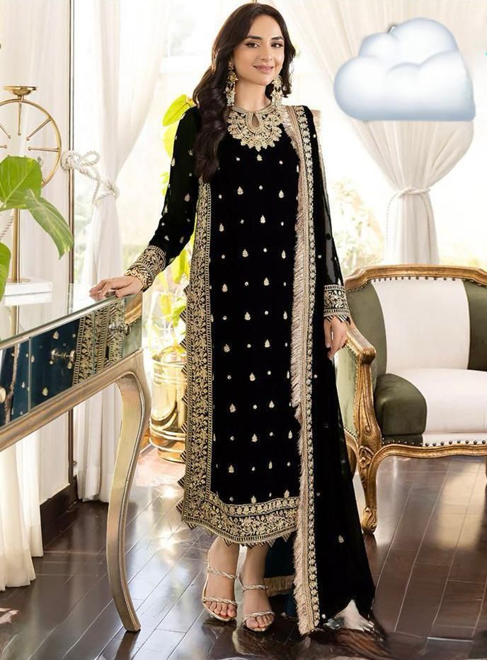 Asim Jofa chiffon embroidered 3-piece suit with silk trouser and heavy embroidered dupatta