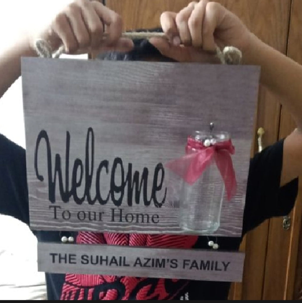 Customized MDF wall hanging, 12x12 inch, 4 mm thickness, high-resolution waterproof digital print, simple and easy to hang.
