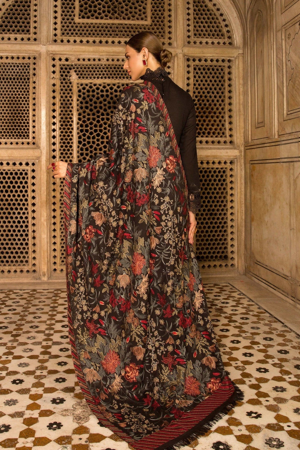 Bareeze Karandi Embroidered 3 Piece Unstitched Suit – Front & Sleeves Embroidery, Plain Back & Trouser with Karandi Embroidery Shawl