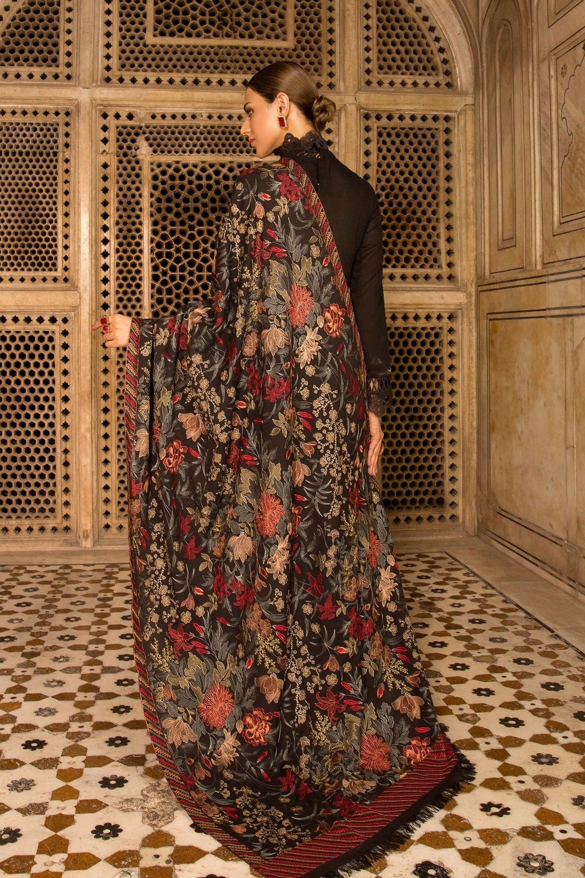 Bareeze Karandi Embroidered 3 Piece Unstitched Suit – Front & Sleeves Embroidery, Plain Back & Trouser with Karandi Embroidery Shawl